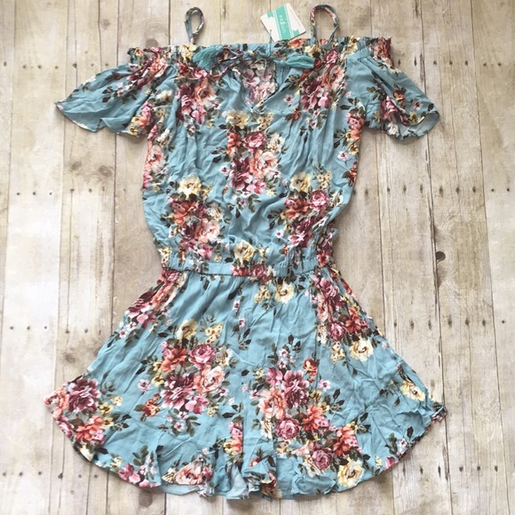 Umgee Off Shoulder Floral Romper - Picture 2 of 6
